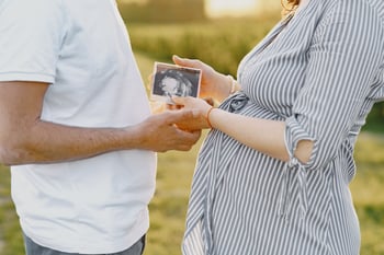 Homocysteinspiegel: Warum Schwangere auf ihre Folsäurezufuhr achten sollten